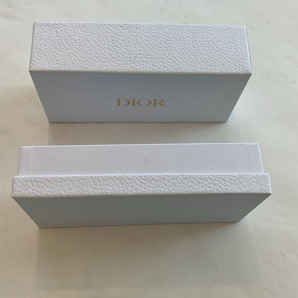Dior white sunglasses storage box - Authentic - Picture 6 of 8